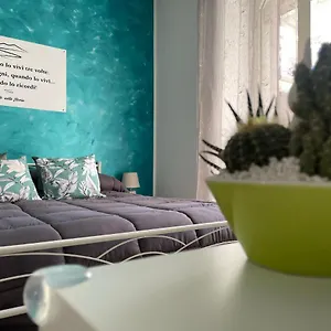 Apartment Tutta Nata Storia, Naples